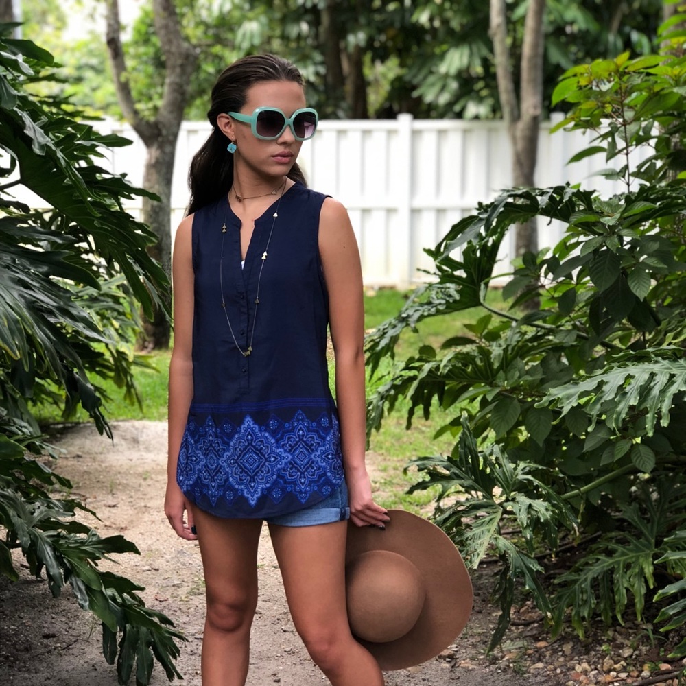 Sleeveless top